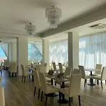 מלון Aristeo 3*