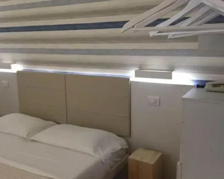 阿里斯蒂奥酒店 3*