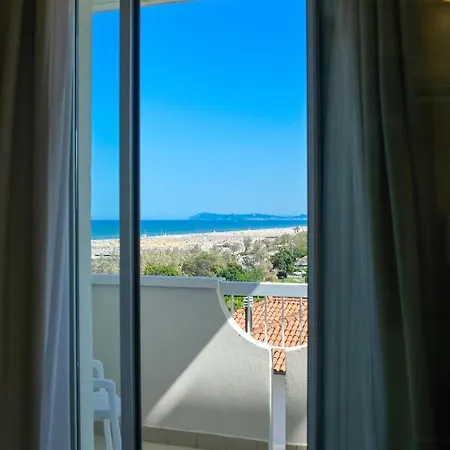 Aristeo Fronte Mare Ξενοδοχείο