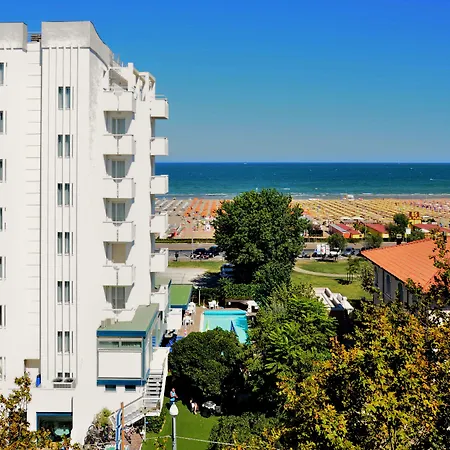 Aristeo Fronte Mare 3*