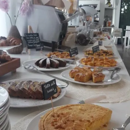 阿里斯蒂奥酒店 3*