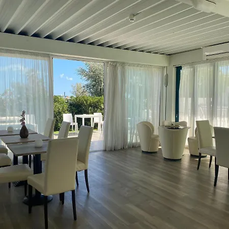 Aristeo Otel 3*